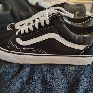 Vans Old Skool black and white mens shoes size 10